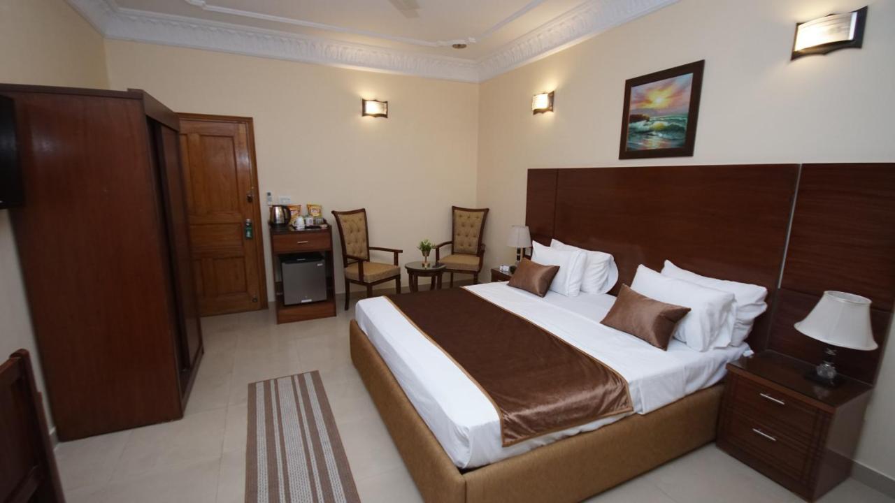 World Inn Hotel Karachi Exterior foto