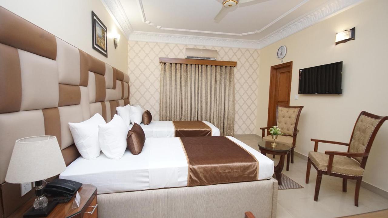 World Inn Hotel Karachi Exterior foto